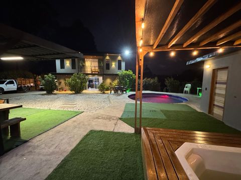Finca familiar con piscina, jacuzzi y BBQ